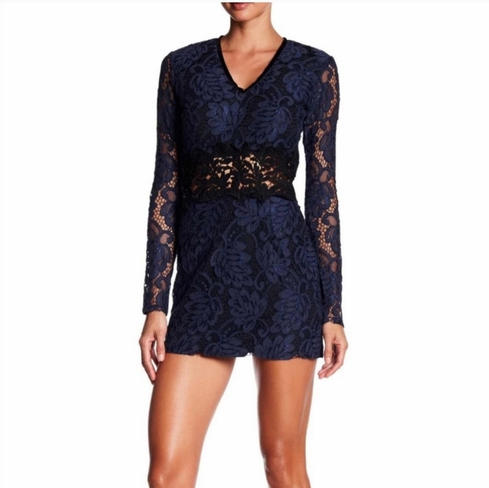ROMEO & JULIET COUTURE | NWT | Black & Blue Lace Long Sleeve Dress | Medium